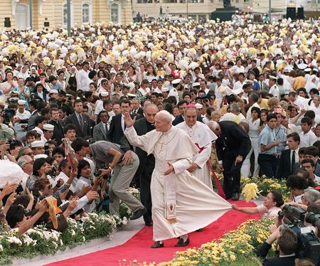Jan Paweł 2 - Jan Paweł II pielgrzymka do Meksyku, 7 maja 1990.jpg